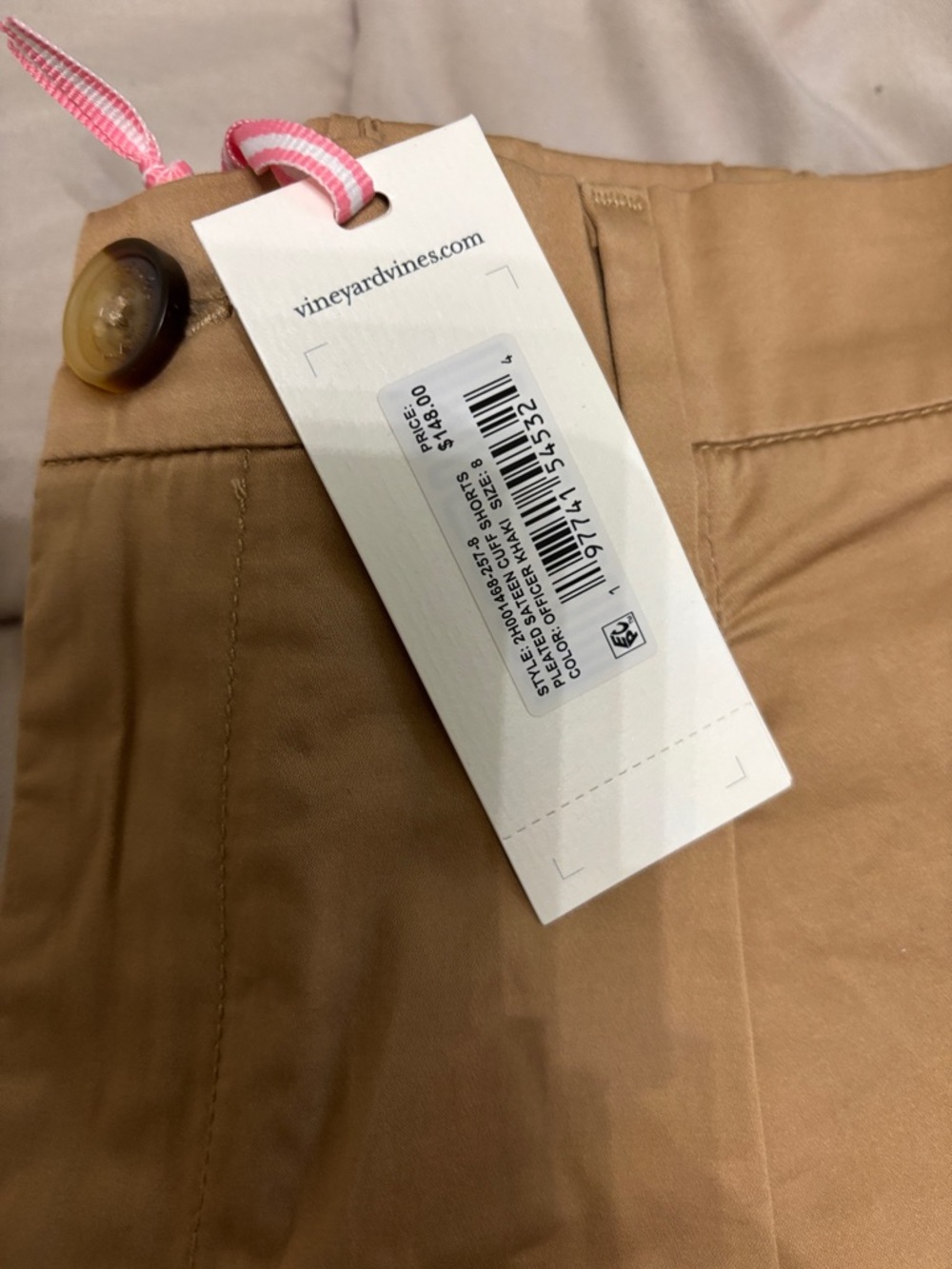 Women’s Vineyard Vines Tan Pleated High-Waist Shorts - Picture 4 of 5